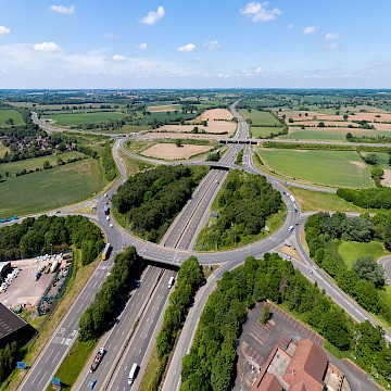 Junction 15 , M40