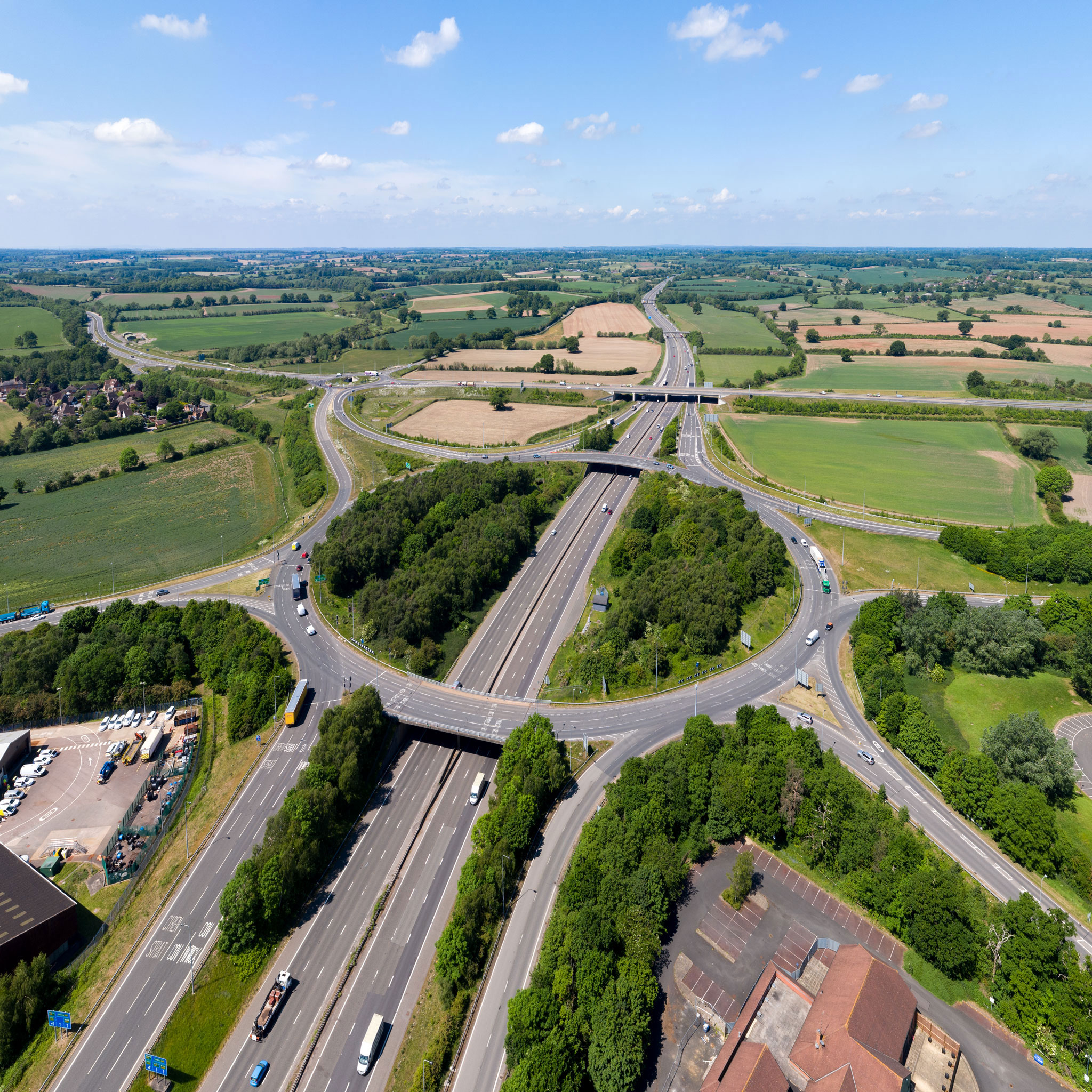 Junction 15 , M40